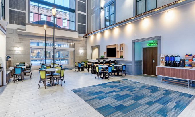 Deadwood Hotel | Holiday Inn Express Hotel & Suites Deadwood-Gold Dust Casino by IHG