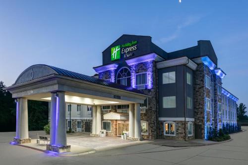 Marshall Hotel | Holiday Inn Express Hotel & Suites Marshall by IHG
