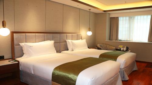 Yanta Qu Hotel | Holiday Inn Suites Xi'an High-Tech Zone by IHG