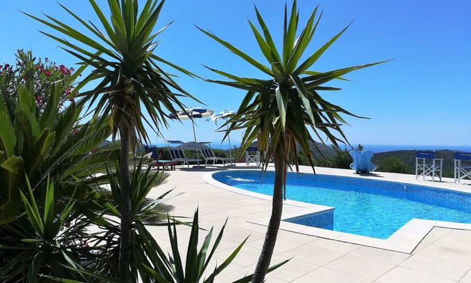 Itri Villa | Holiday Resorts for 10 Persons, With Swimming Pool, Wifi and air Conditioner