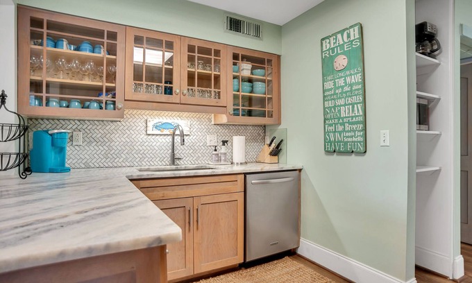 Sea Pines Villa | HOLIDAYS on #1 HARBOUR TOWN GOLF LINX-SEA PINES RESORT-2 King 1Q 1XLT-GAS GRILL