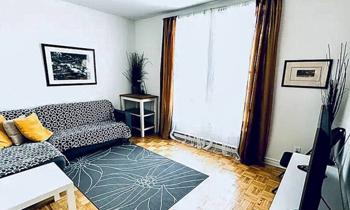 Viauville Apartment | Homa 4 | A haven of light | WiFi | Workdesk | AC