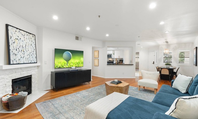 Camelback East Condo | Home Away from Home - Prestigious Biltmore - 15 mins to airport