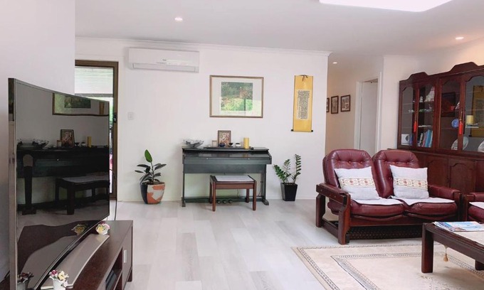 Ashmore House | Home Away From Home-(Room1&2)