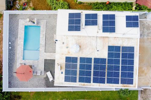 Florida House | Home for 9 with Pool and Solar Panels in Vieques!