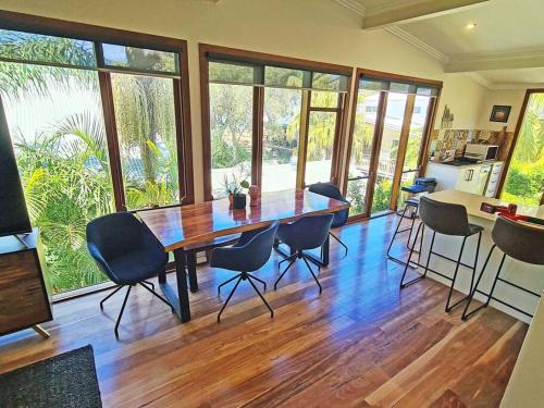 Collaroy Beach House | Home in Collaroy near Beach