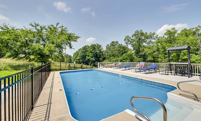 Berry House | Home w/Private Pool - 15 miles to Ark Encounter!