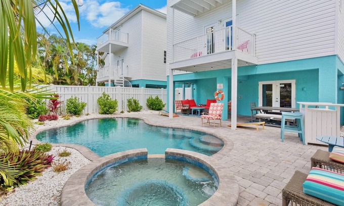 Holmes Beach House | Home with Private Pool and Hot Tub! 3 Blocks to Beach!