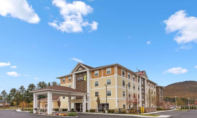 North Conway Hotel | Home2 Suites By Hilton North Conway, NH
