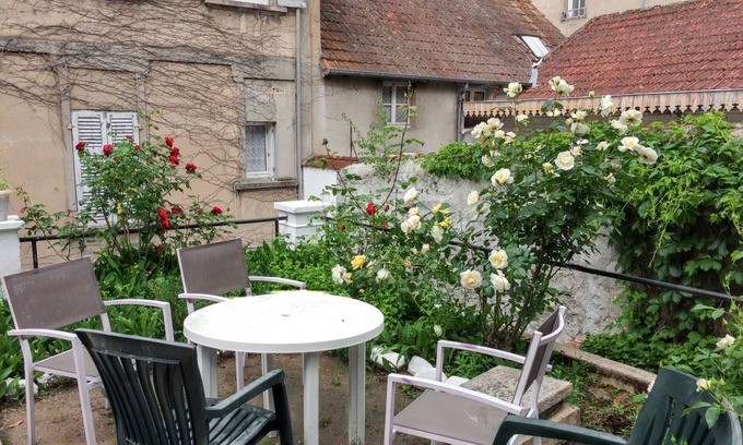 Neris-les-Bains Apartment | Homerez - Apartment in Néris-les-Bains