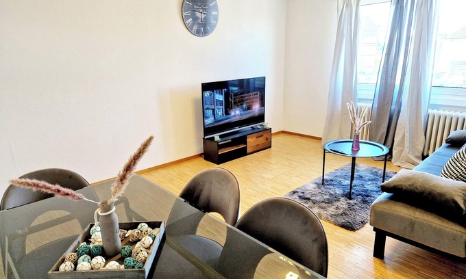 Neckarau Apartment | Homerez - Appt. Mannheim/Neckarau