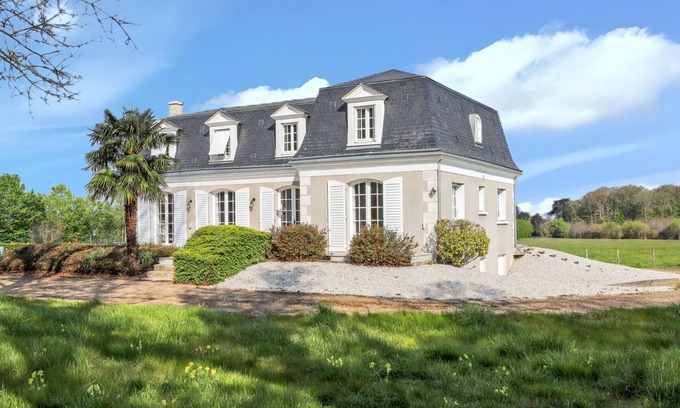Mont-pres-Chambord Apartment | Homerez - Apt. Mont-près-Chambord