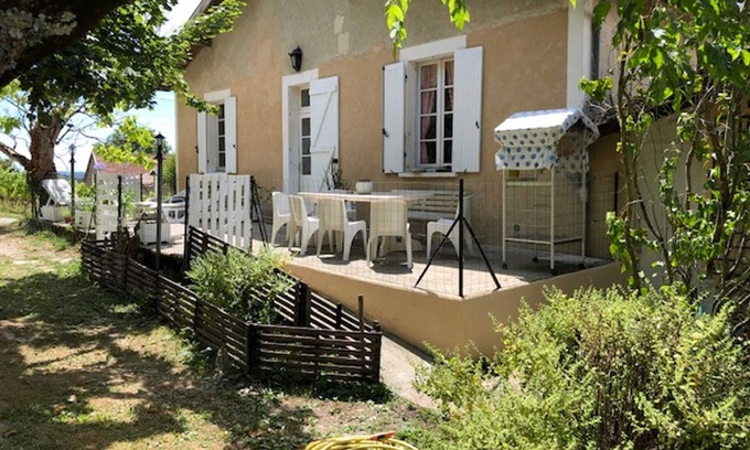 Sainte-Croix-Du-Mont House | Homerez - Beautiful house for 4 ppl. with terrace at Sainte-Croix-du-Mont