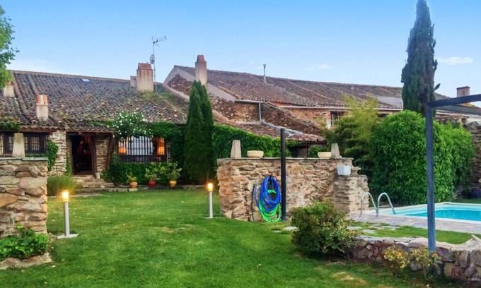 Domingo Garcia Villa | Homerez - Big villa for 10 ppl. with swimming-pool and garden at Domingo Garcia