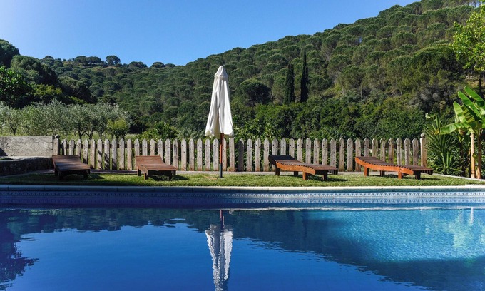 Sao Joao Batista House | Homerez - Charming House in Porto de Mós with Shared Pool