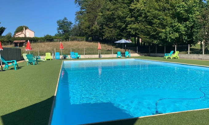 Leyme House | Homerez - Charming House in Leyme with Garden and Shared Pool
