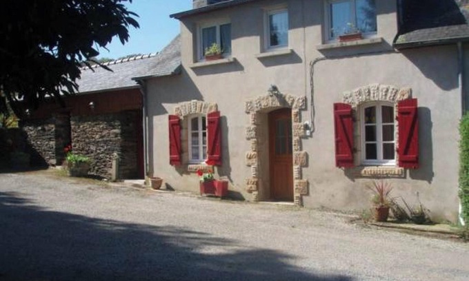 Laz House | Homerez - Charming House with Garden in Laz