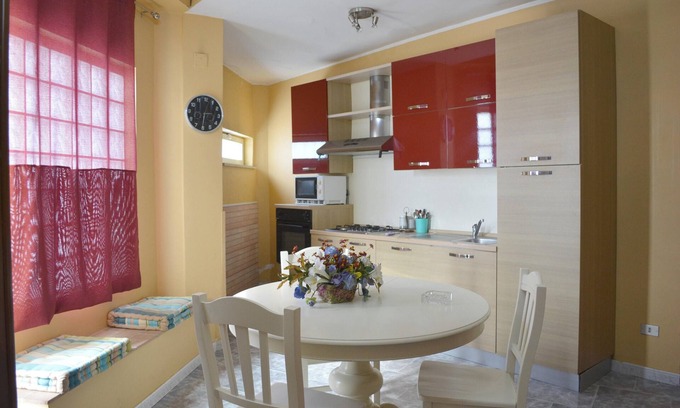 Reggio Calabria Apartment | Homerez - Cosy flat in Reggio Calabria