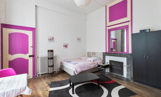 Sens Apartment | Homerez - Cosy flat in Sens, near the garden