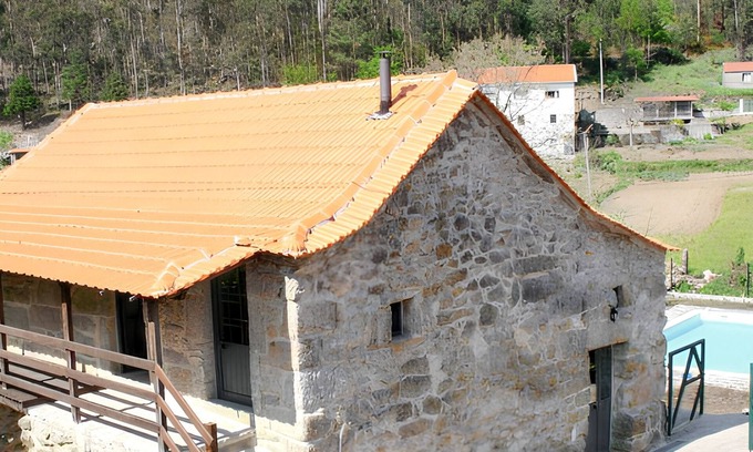 Meada House | Homerez - House in Águeda, shared pool