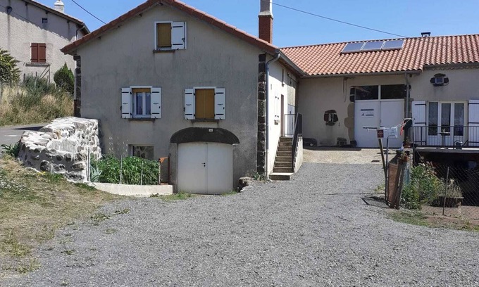 Landos House | Homerez - House with 3 bedrooms in Landos with mountain view