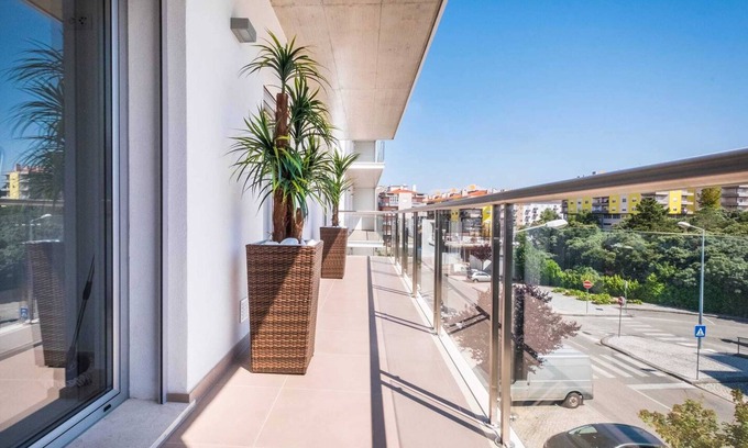Fatima Apartment | Homerez - Spacious apartment in Fátima with included parking