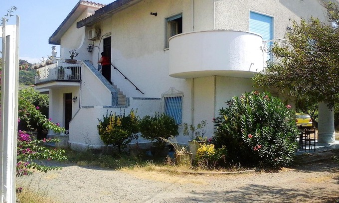 Tortora Marina Apartment | Homerez - Spacious appartement for 6 ppl. with garden at Tortora Marina