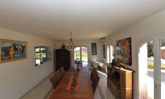 Les Arcs-sur-Argens Villa | Homerez - Villa in Les Arcs with Pool