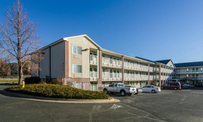 Thornton Hotel | HomeTowne Studios by Red Roof Denver - Thornton
