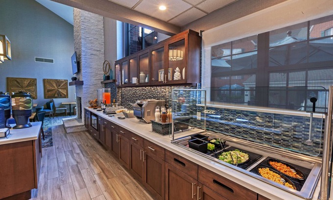 Greensboro Hotel | Homewood Suites by Hilton Greensboro