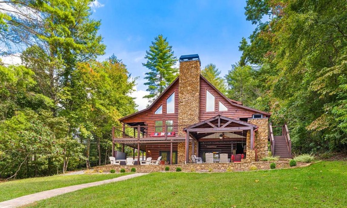 Blairsville House | Honeypot