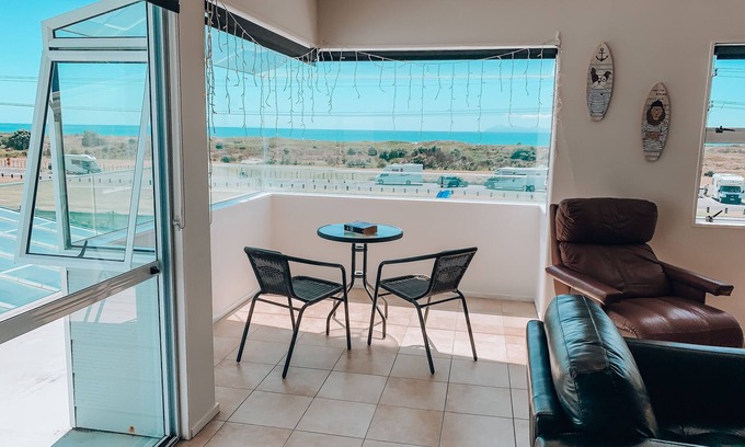 Waihi Beach House | Hop, skip and a jump to the beach