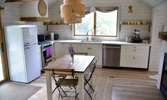 Edina House | Hopkins Scandinavian Simplicity house with double sided fireplace