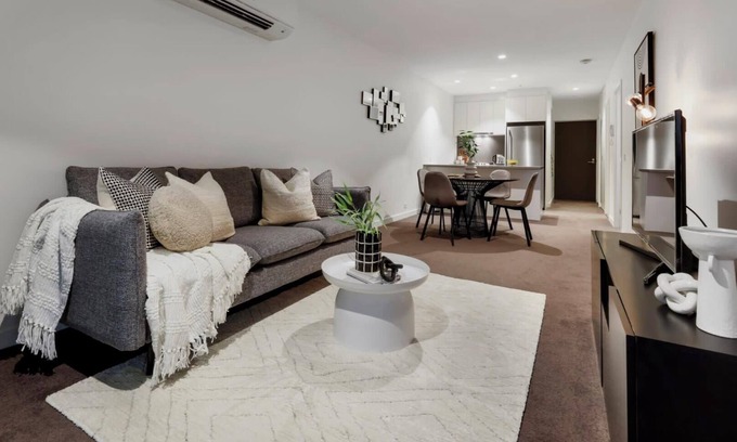 Southbank Apartment | Horizon Haven in Southbank