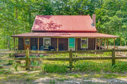 Jamestown House | Horses Welcome! Jamestown Home with Fenced Pasture