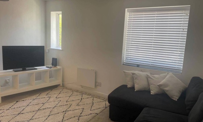 Horsforth Apartment | Horsforth apartment Leeds Bradford airport