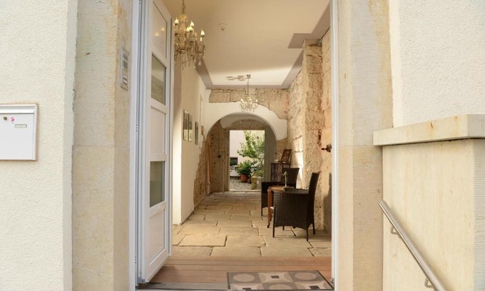 Pirna Apartment | Hortensiensuite