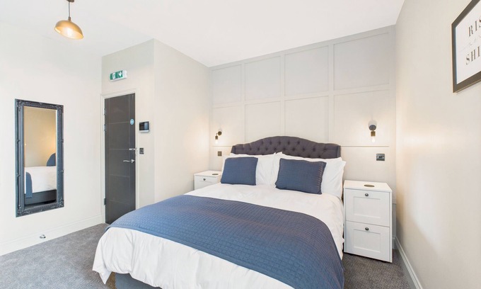 Redcar House | Host Stay Bellevue Luxe