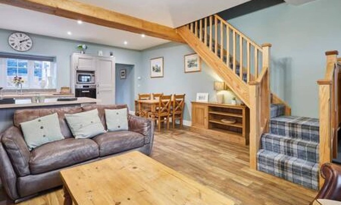 Stanley House | Host Stay Butterfly Cottage