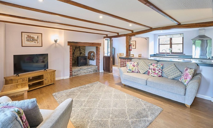 Knowstone House | Host & Stay | Coombe Cottage