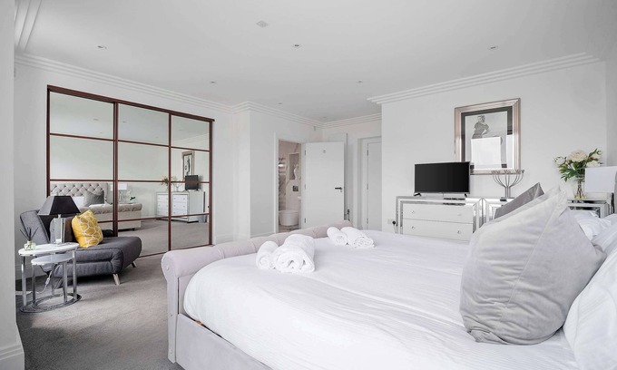 Radipole House | Host & Stay | Mount Pleasant