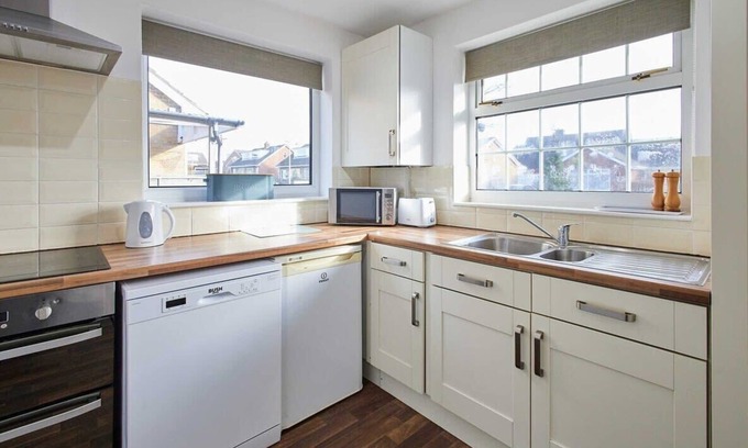 Scarborough House | Host & Stay | Spring Gardens