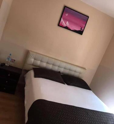 La Mariscal House | Hostal Casa Luz Pinto