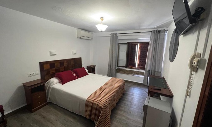 Antequera House | Hostal Colon Antequera
