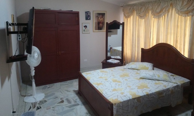 Palmira House | HOSTAL HOUSE LAS MERCEDES-HABITACION 1