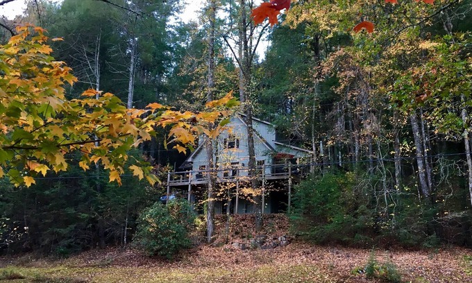 Ellijay Cabin | Hosting a retreat, family reunion, girls or couples weekend or special occasion?