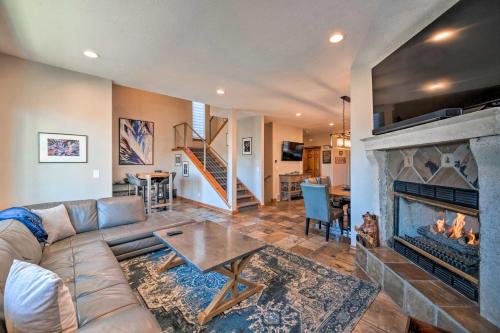 Bear Hollow Village House | Hot Tub, 2 Mi to Cabriolet Lift Family Mtn Escape
