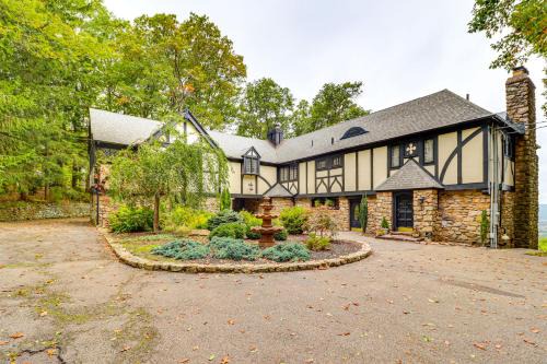 Sybertsville House | Hot Tub and Mtn Views Expansive Hazleton Retreat