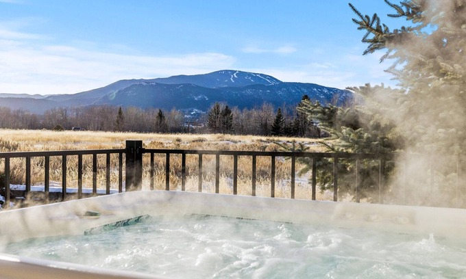 Red Lodge House | Hot Tub, Convenient Location- Mountain View Villa