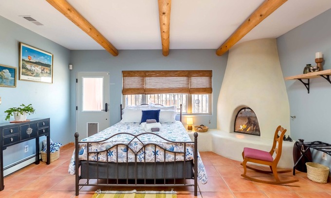 Nob Hill House | Hot Tub+Fire Pit+Gated Property+Walkers Paradise
